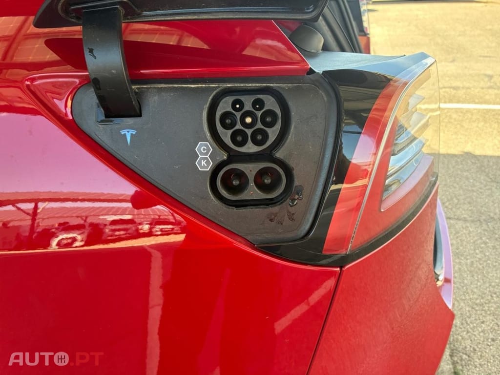 Tesla Model Y Grande Autonomie Dual Motor AWD