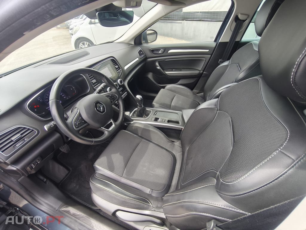 Renault Mégane Sport Tourer 1.5 Blue dCi Intens