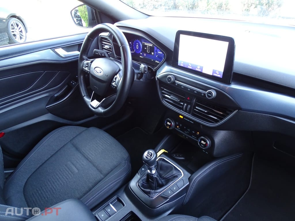 Ford Focus EcoBoost ST Line