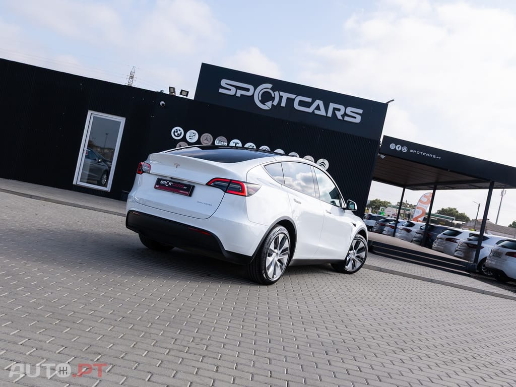 Tesla Model Y Long Range Dual Motor AWD