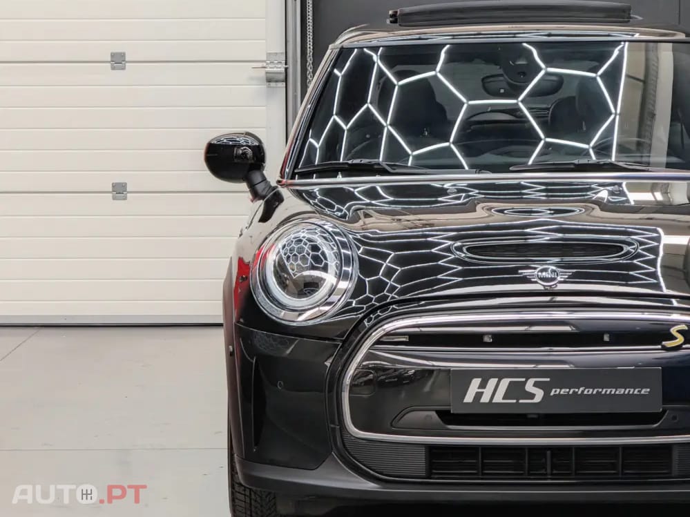 MINI Cooper Cooper SE Yours