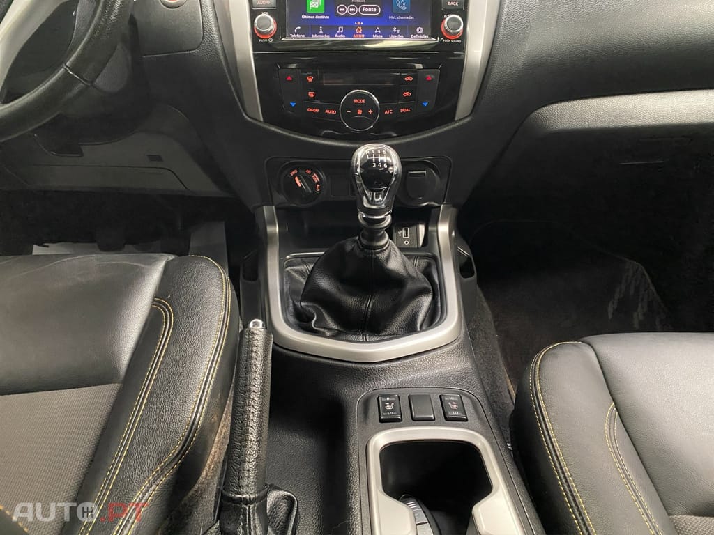 Nissan Navara 2.3 dCi CD 4WD Tekna