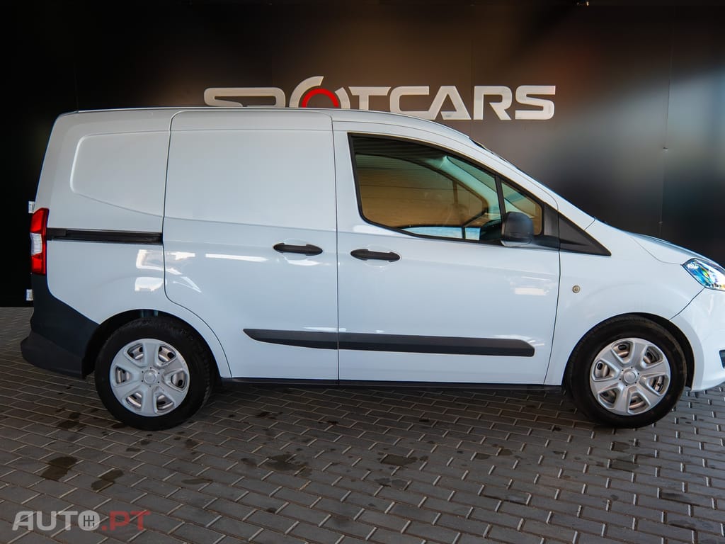 Ford Tourneo 1.5 TDCi Ambiente