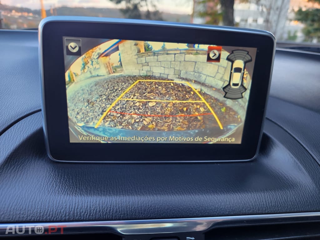 Mazda 3 1.5 Sky-D Excellence Navi