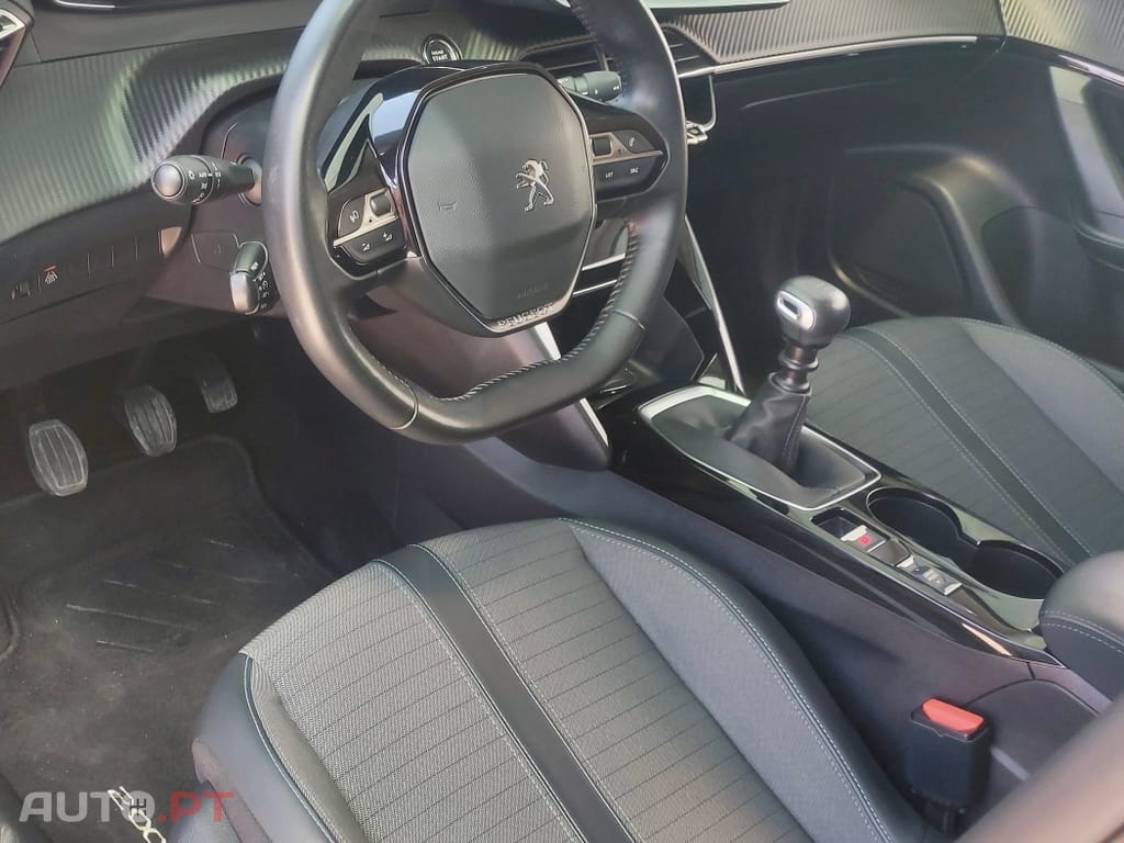 Peugeot 2008 1.5 BlueHDi Allure Pack