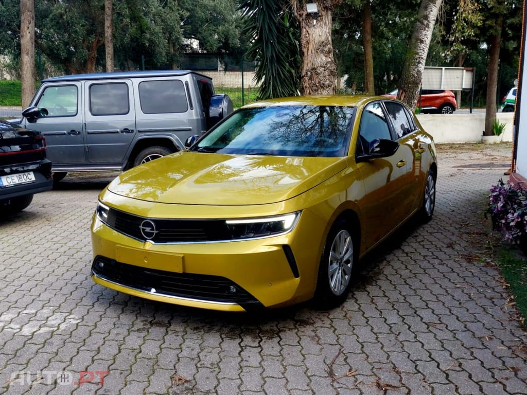 Opel Astra 1.5 D Elegance