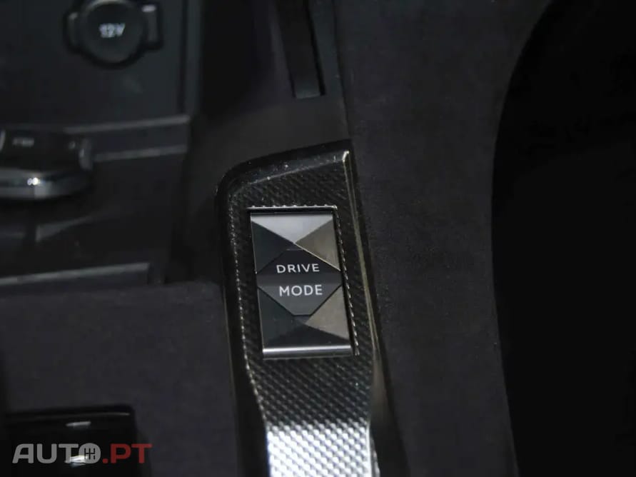 DS DS7 E-Tense Performance Line