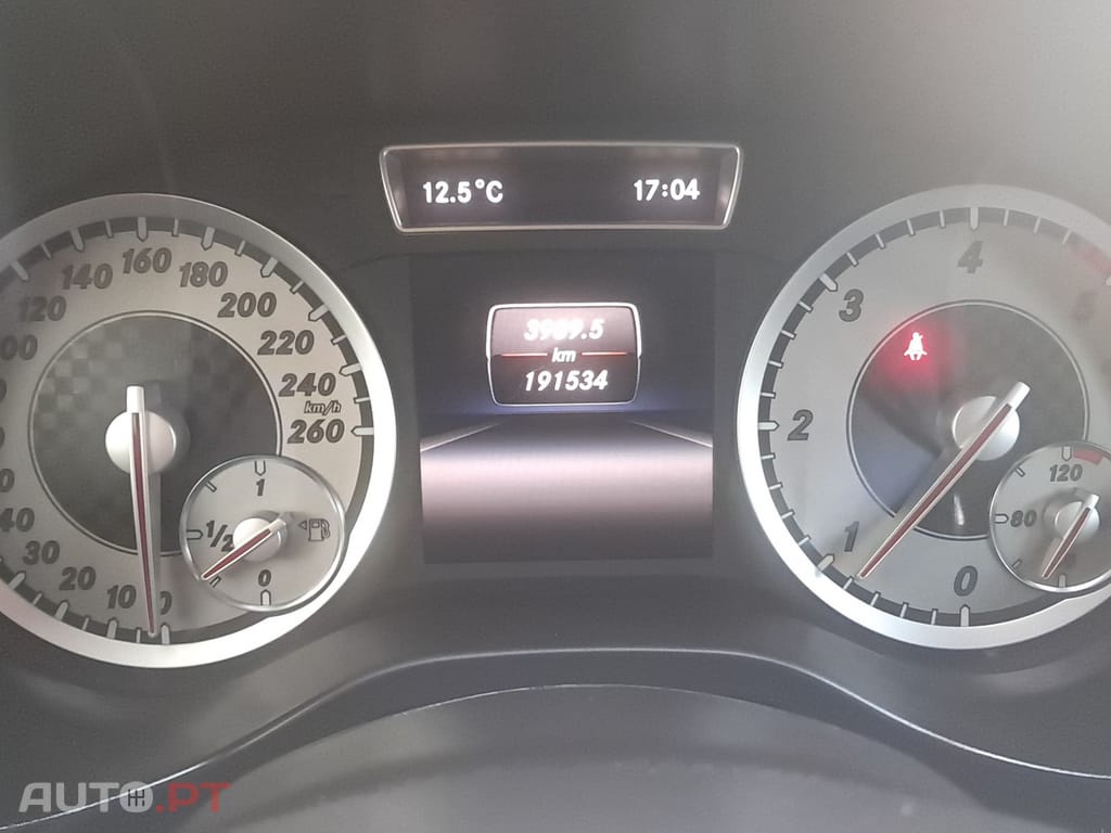 Mercedes-Benz A 180 CDI (BlueEFFICIENCY)