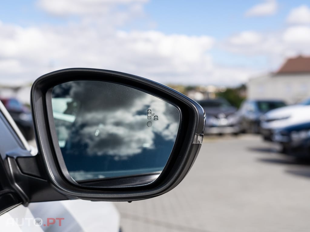 Peugeot 208 1.5 BlueHDi GT — fotografia 18