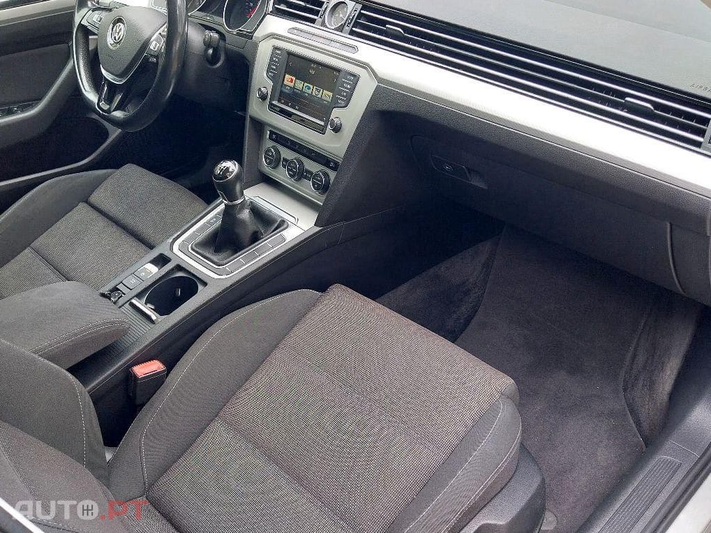 Volkswagen Passat 2.0 TDI HIGHLINE 150cv / 175€ mês