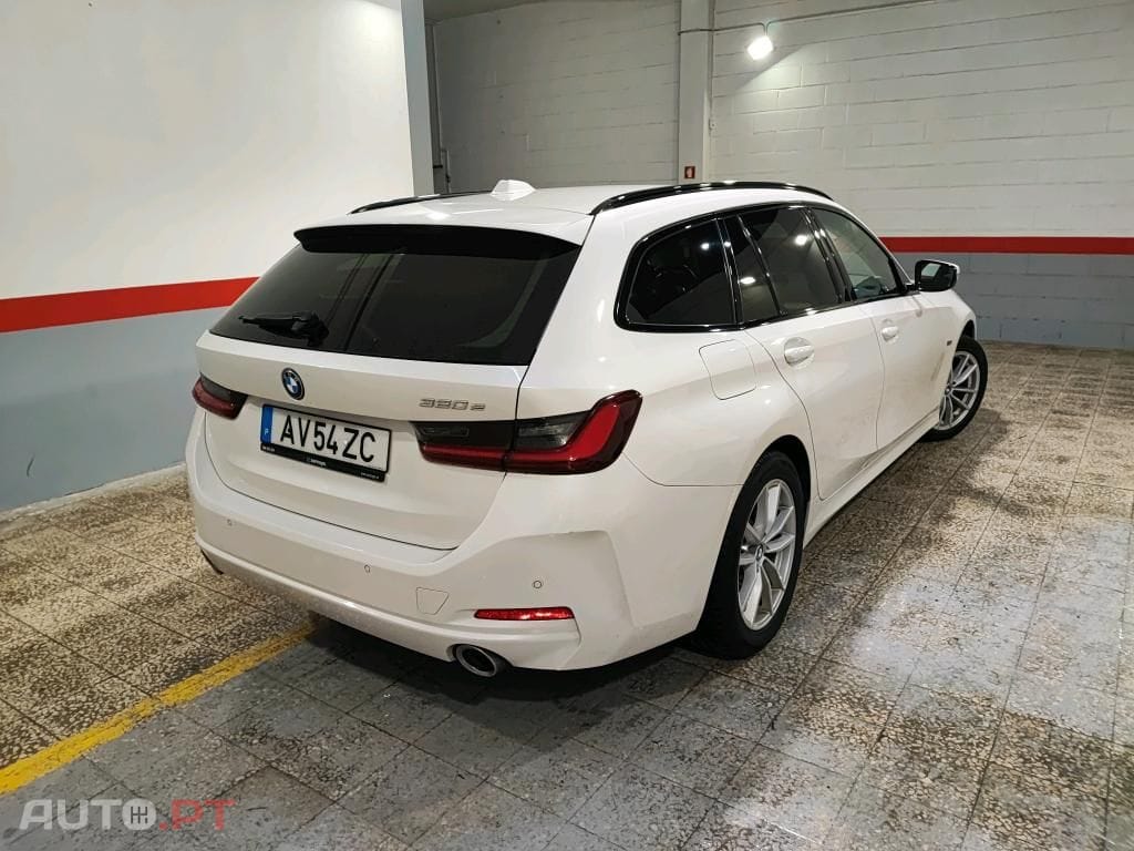 BMW 320 e Pack Essence Auto