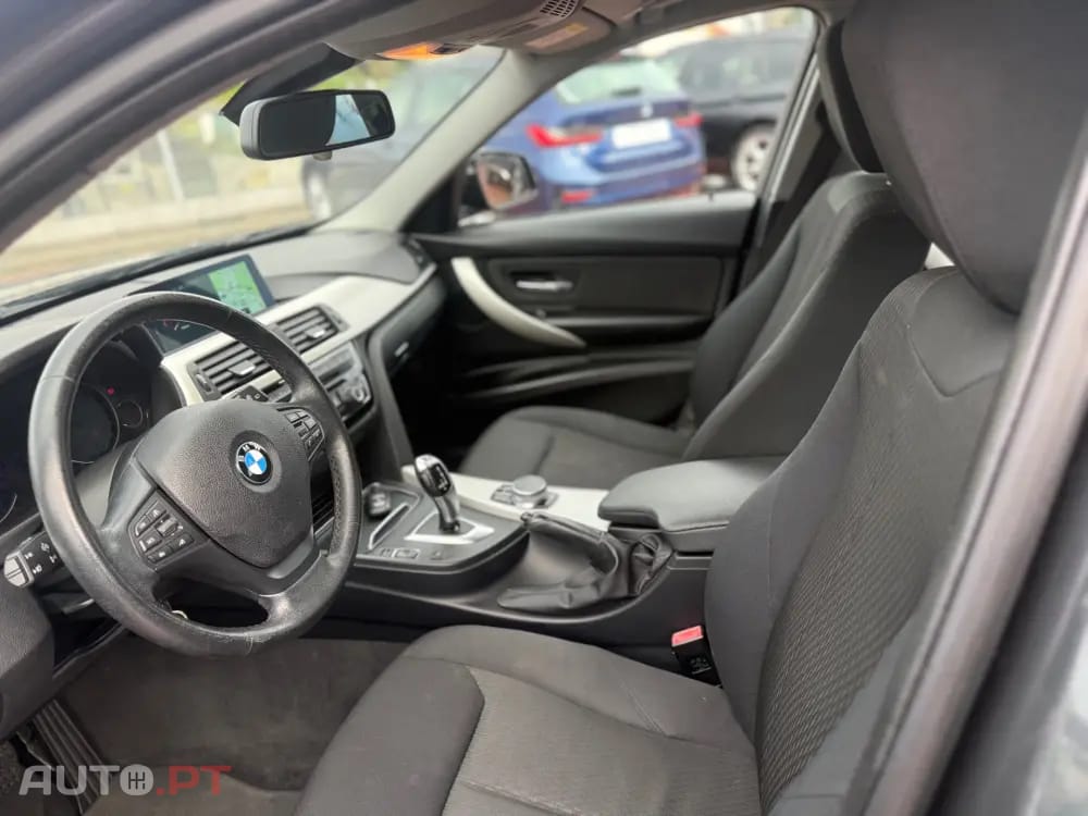 BMW 320 xDrive Auto