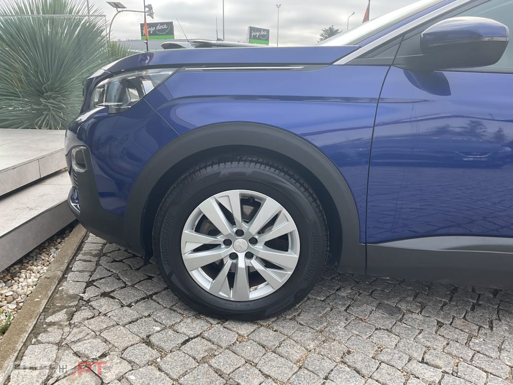 Peugeot 3008 1.5 BlueHDi Active