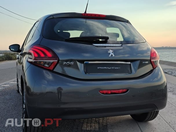 Peugeot 208 1.2 PureTech Allure EAT6