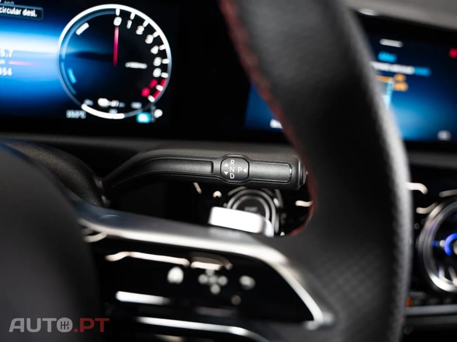 Mercedes-Benz A 250 e AMG Line