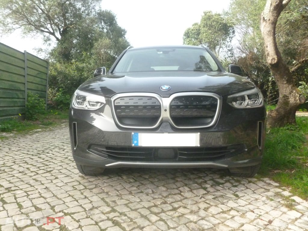 BMW iX3 74 kWh Impressive
