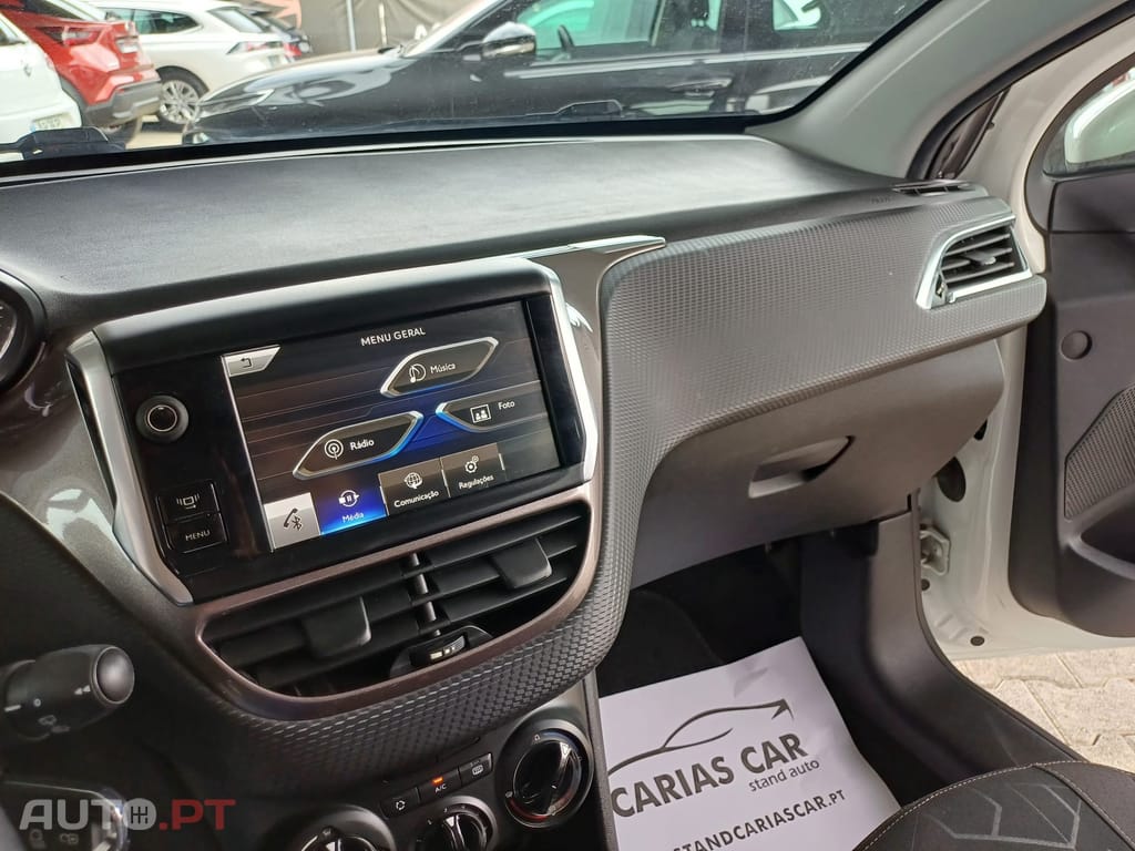 Peugeot 2008 1.2 PureTech Allure