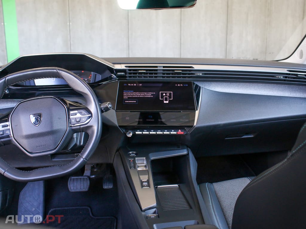 Peugeot 308 1.2 PureTech Allure EAT8