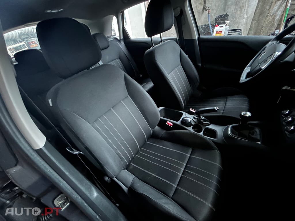 Citroen C4 1.2 puretech Live