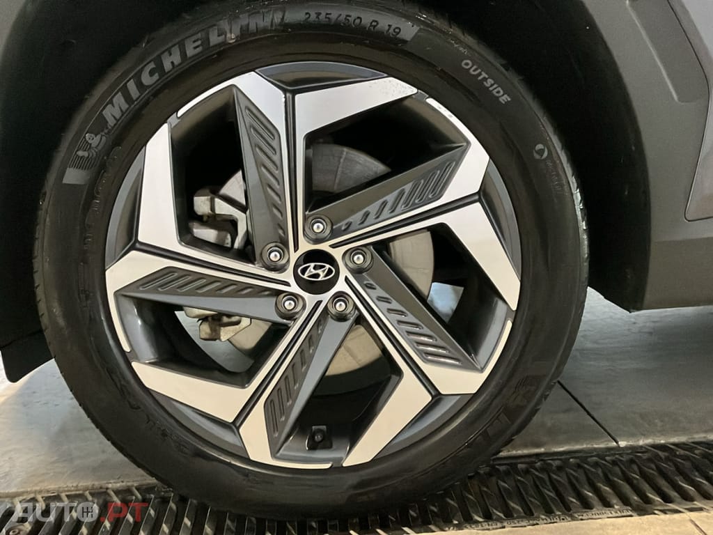 Hyundai Tucson 1.6 T-GDI HEV Premium