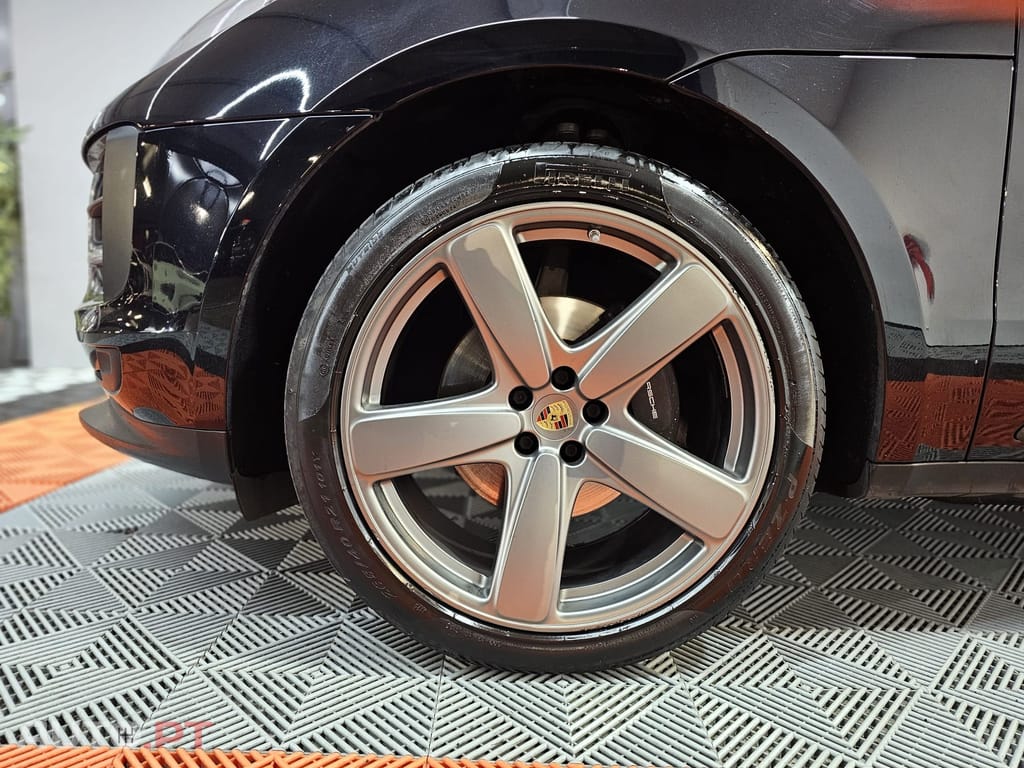 Porsche Macan Standard