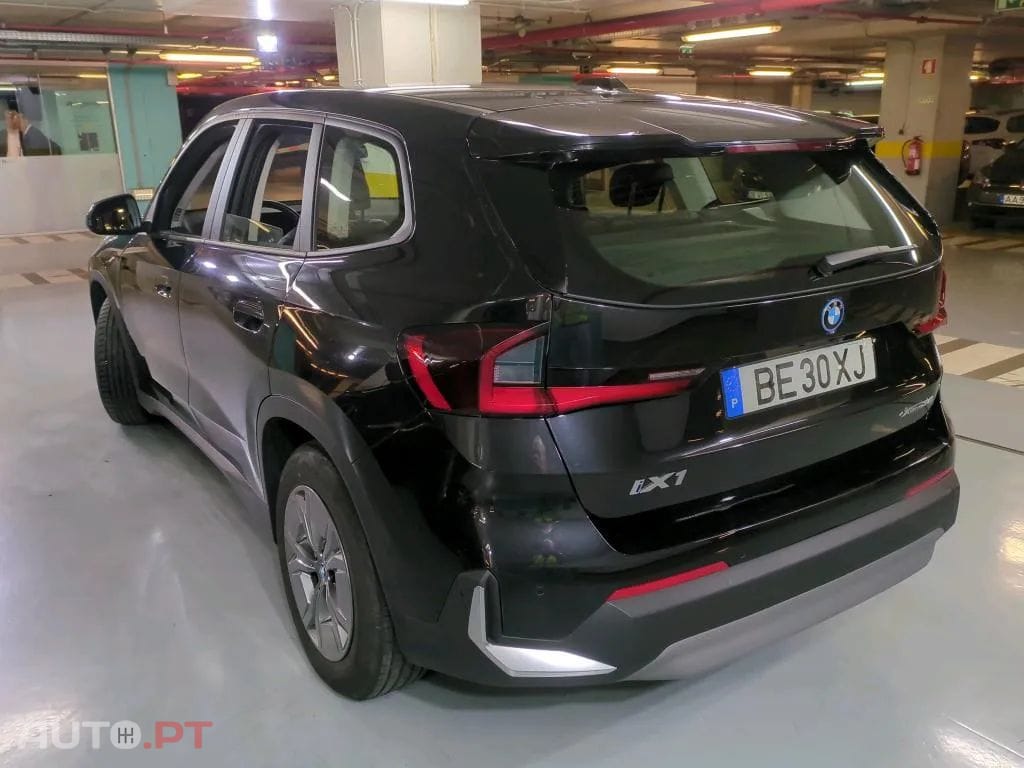 BMW iX1 xDrive30