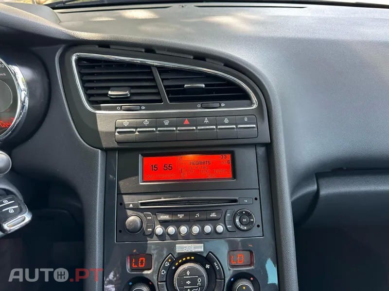 Peugeot 5008 1.6 e-HDi 7L Allure 2-Tronic 113g