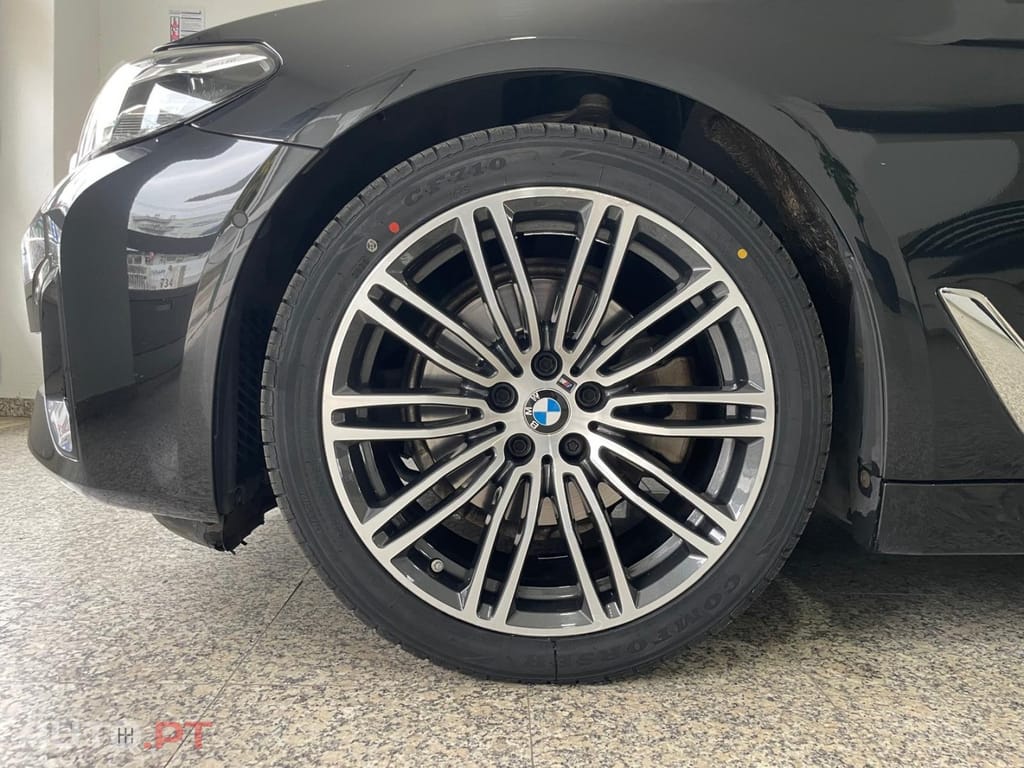 BMW 520 d Line Luxury Auto — fotografia 22