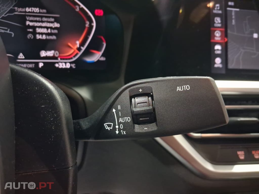 BMW 320 d Pack M Auto — fotografia 17