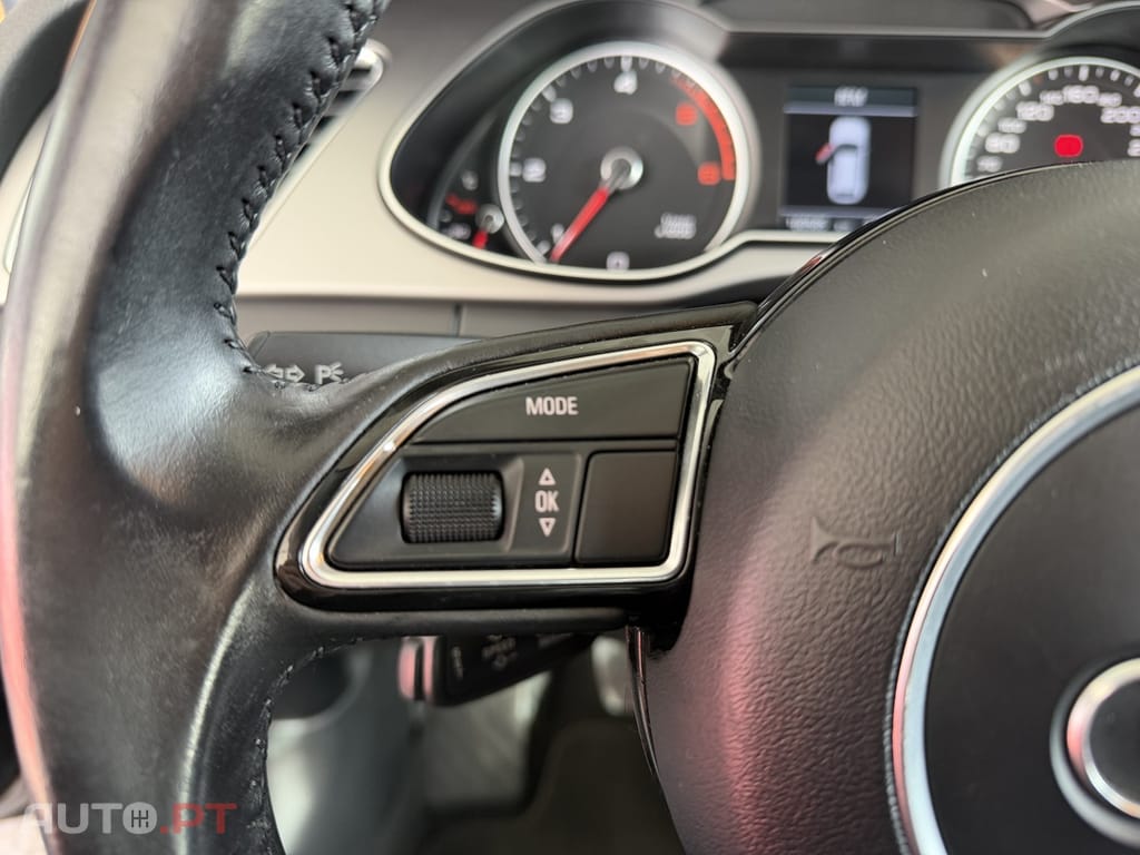 Audi A4 Avant 2.0 TDI Business Line S-line