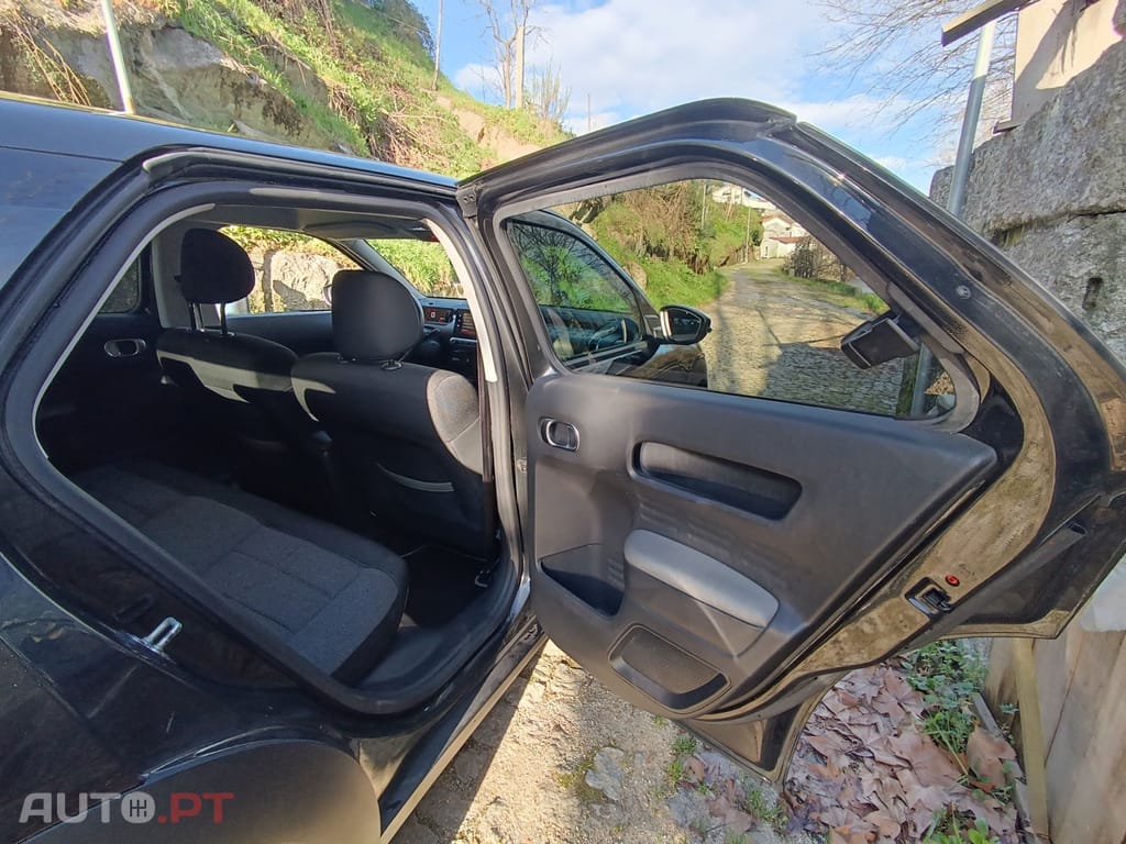 Citroen C4 Cactus BlueHDi 100 Stop&Start C-SERIES