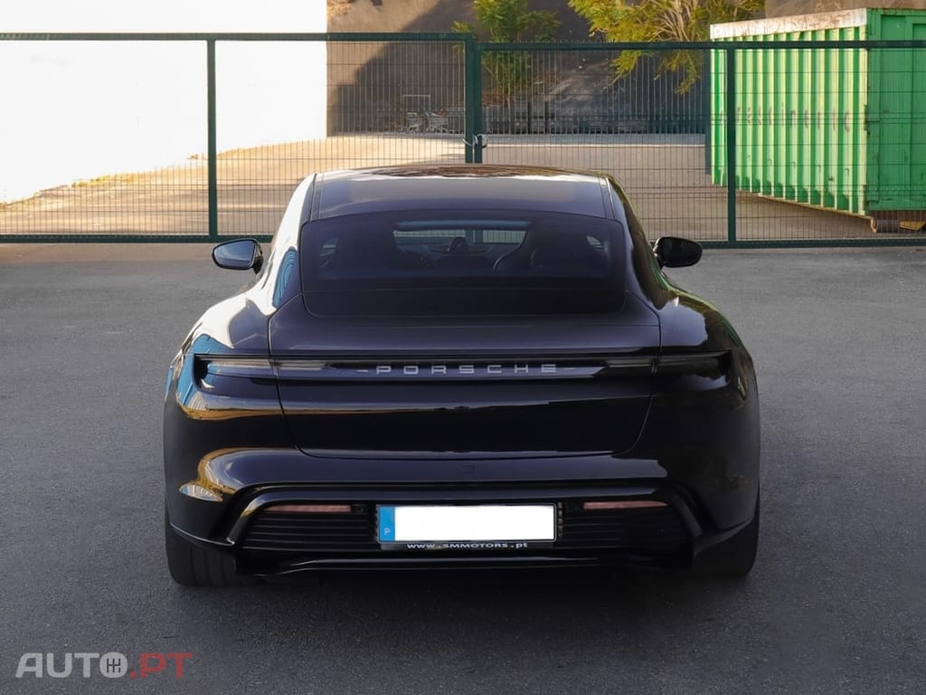 Porsche Taycan 4S bateria Performance Plus