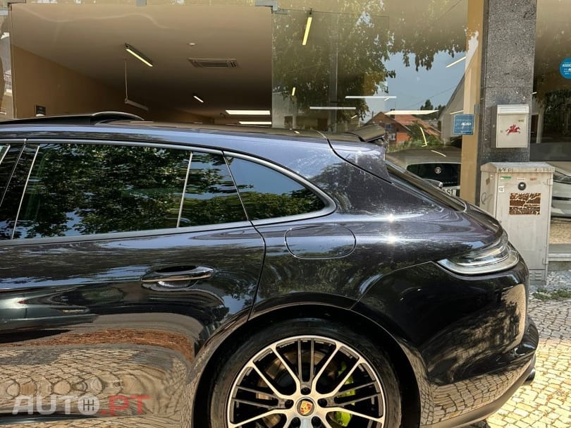 Porsche Panamera 4 E-Hybrid