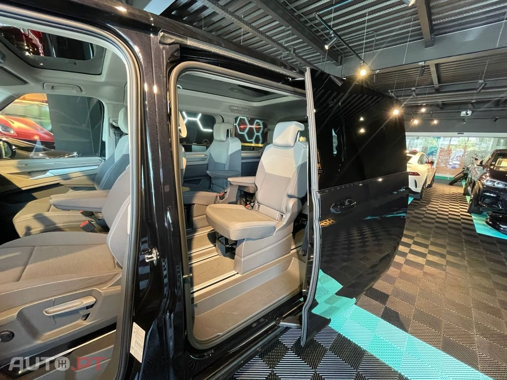 Volkswagen Multivan 2.0 TDI BM Longa Comfortline DSG
