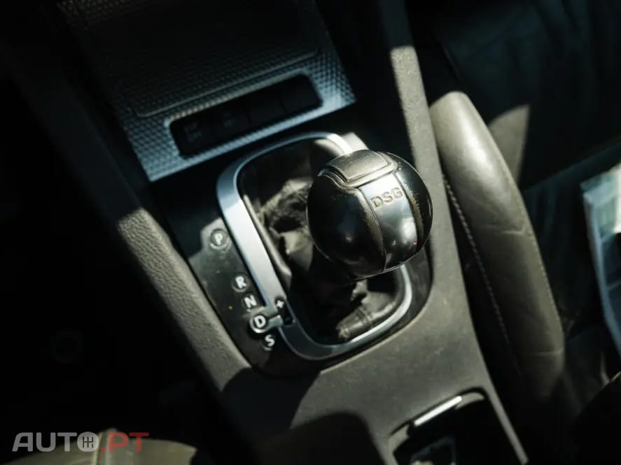 Volkswagen Golf 3.2 R32 4Motion DSG