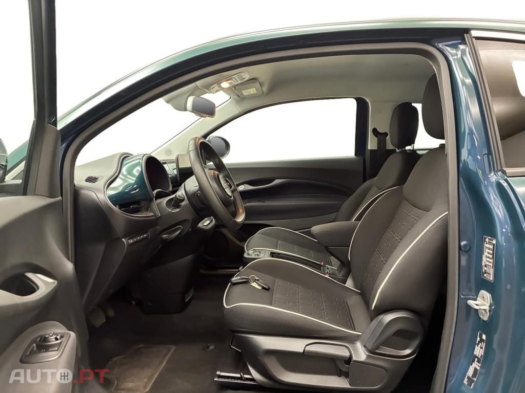 Fiat 500e La Prima