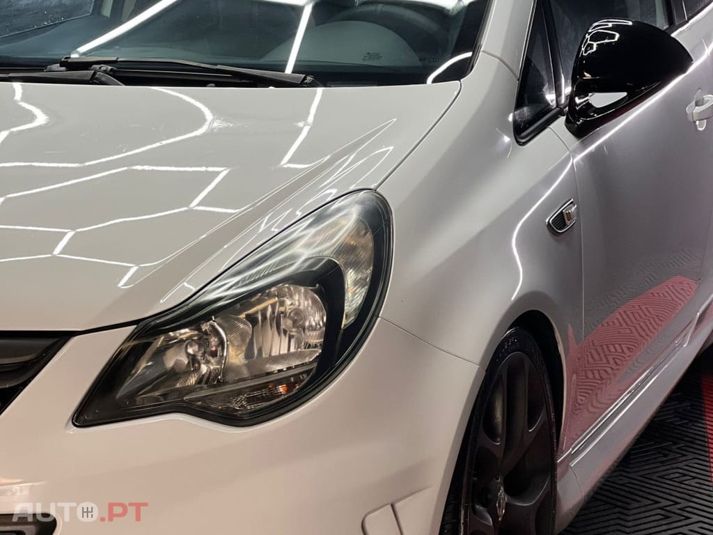 Opel Corsa 1.6 Turbo OPC
