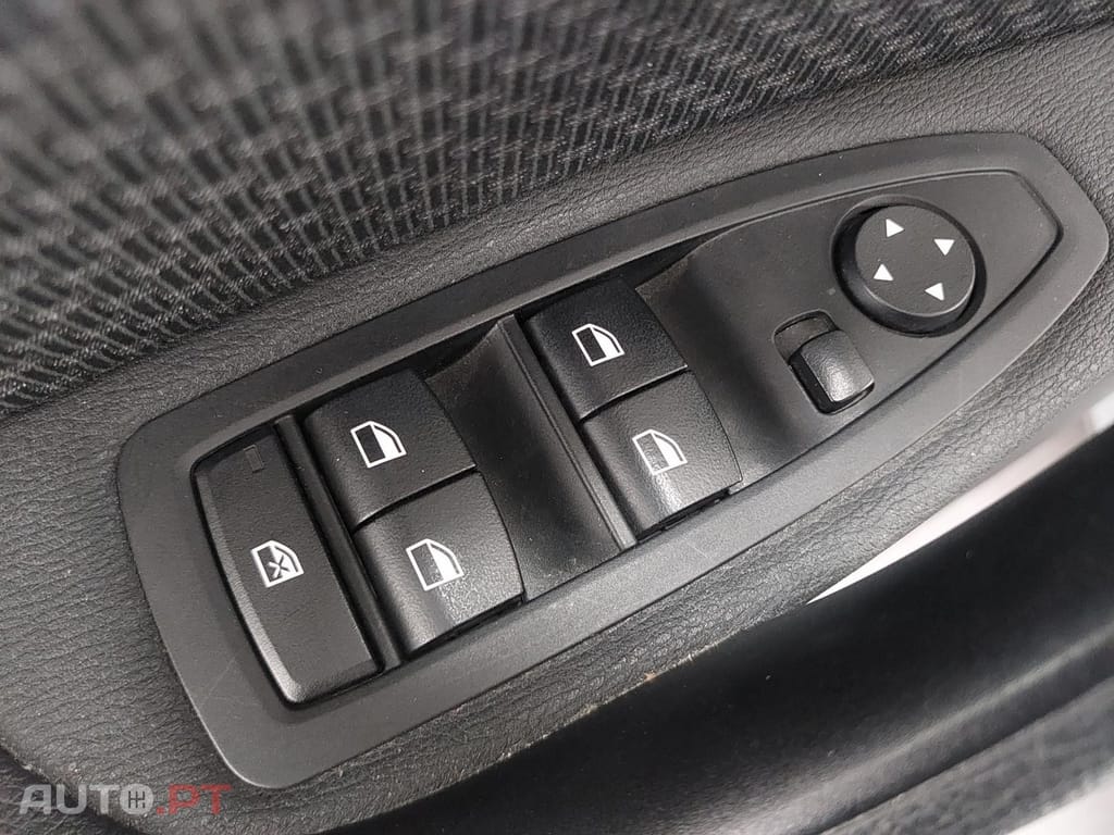 BMW X1 18 i sDrive Advantage