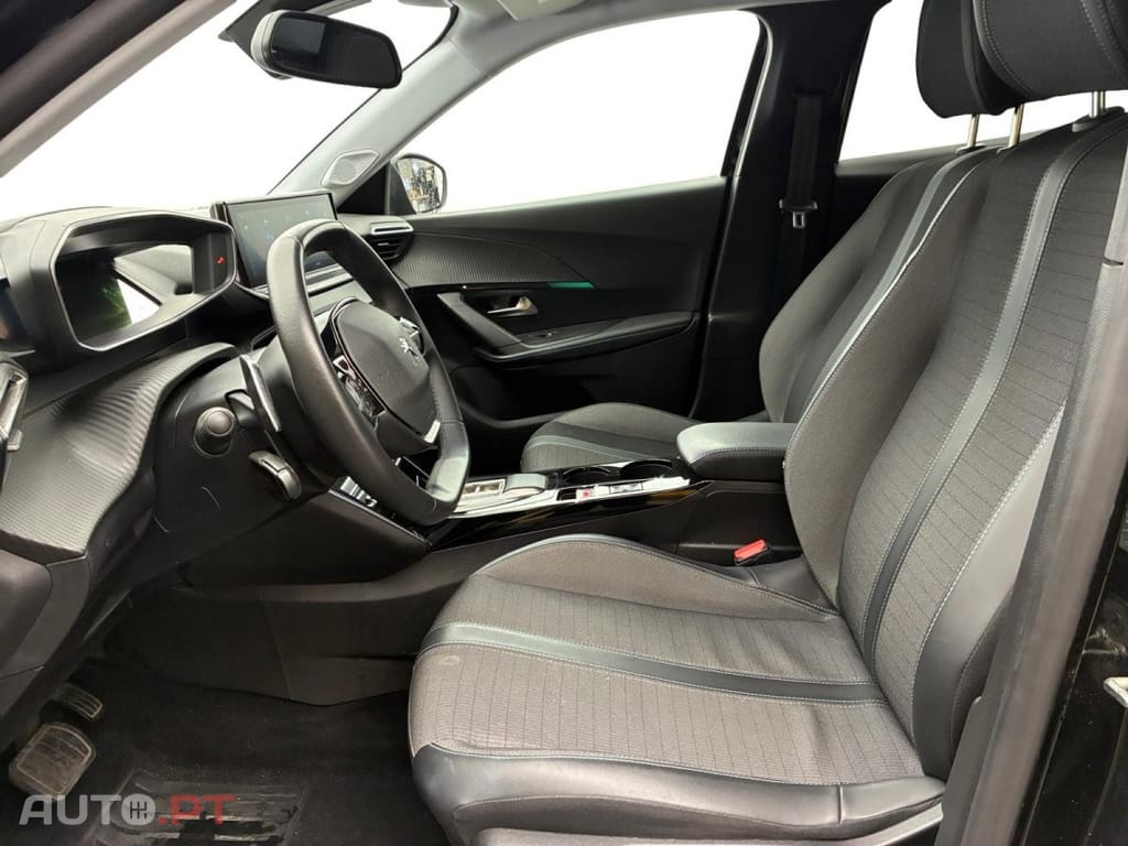Peugeot 2008 1.5 BlueHDi Allure Pack EAT8
