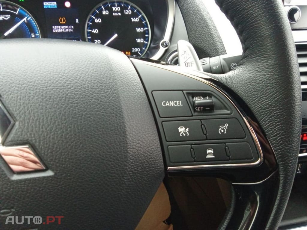 Mitsubishi Eclipse Cross Plug-In Hybrid 4WD I.V.A DEDUTÍVEL