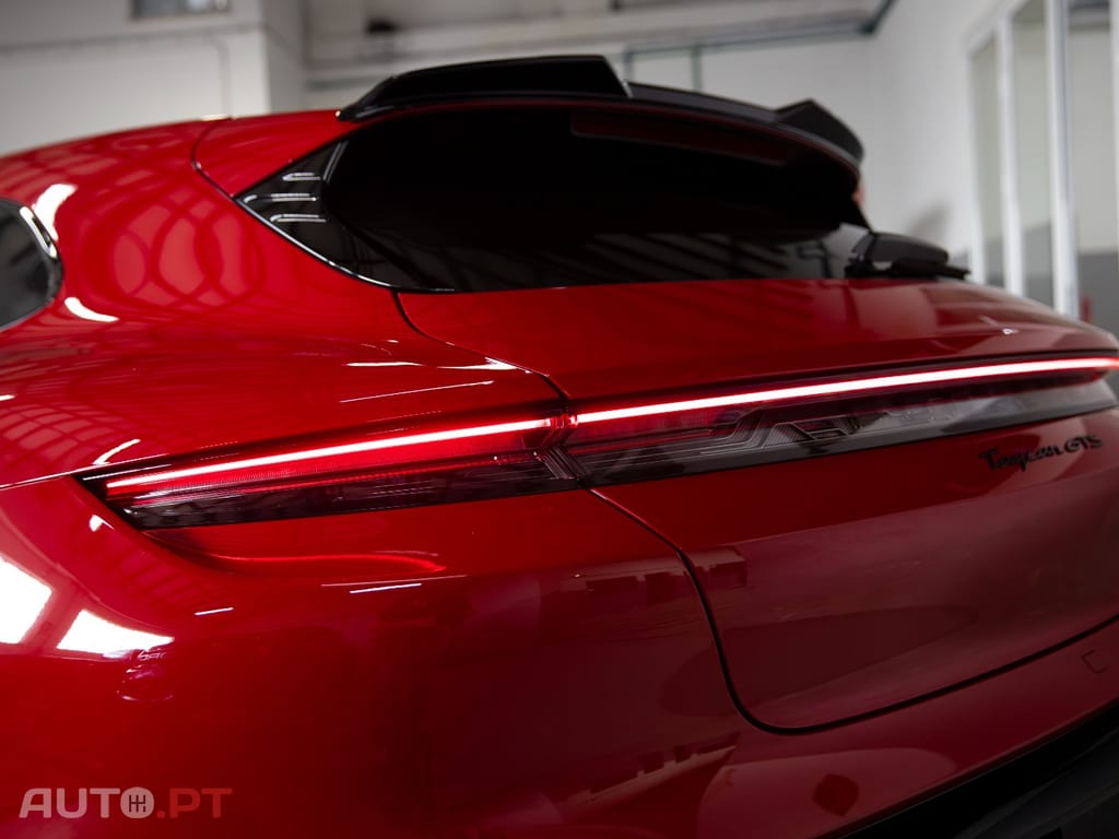 Porsche Taycan GTS Sport Turismo