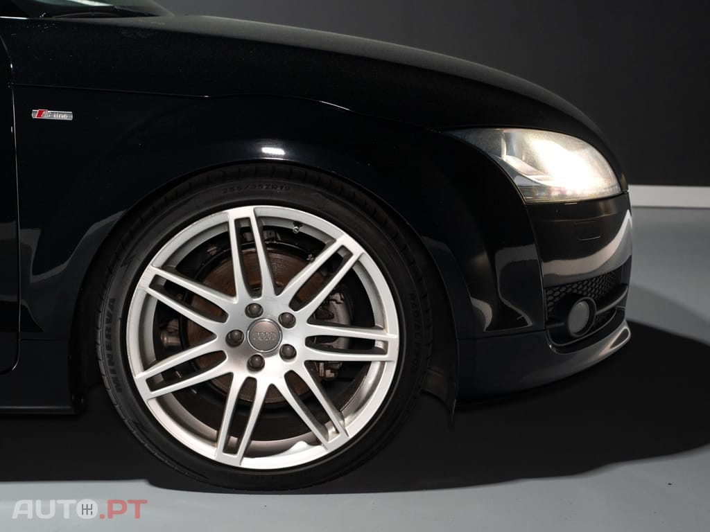 Audi TT 2.0 TFSI S-line