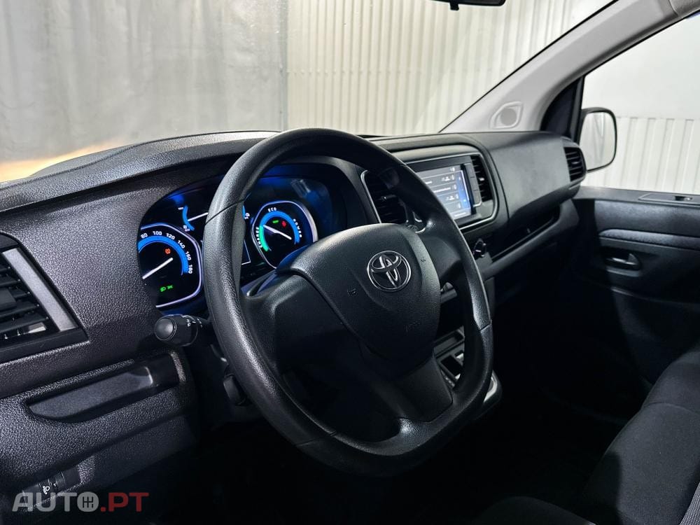 Toyota Proace Eletric 75kWh 136cv Business Line