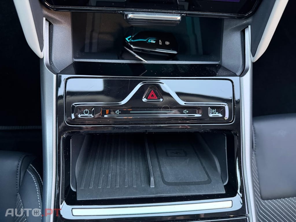 Ford Explorer 77 kWh Select