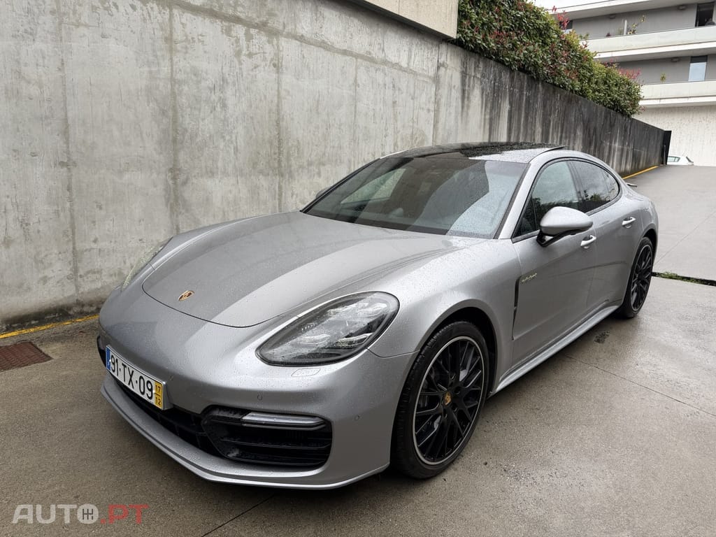 Porsche Panamera 4 E-Hybrid Platinum Edition