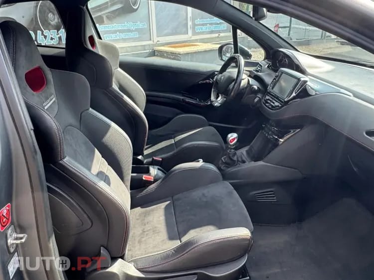 Peugeot 208 1.6 e-THP GTi by Sport