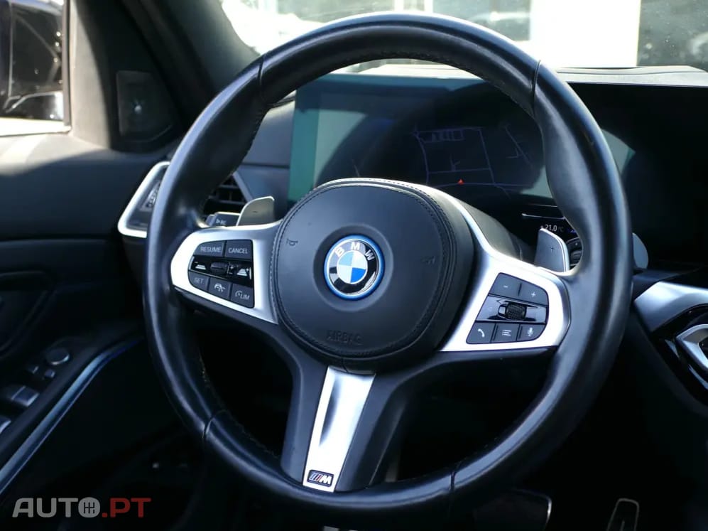 BMW 330 e Pack Desportivo M Auto
