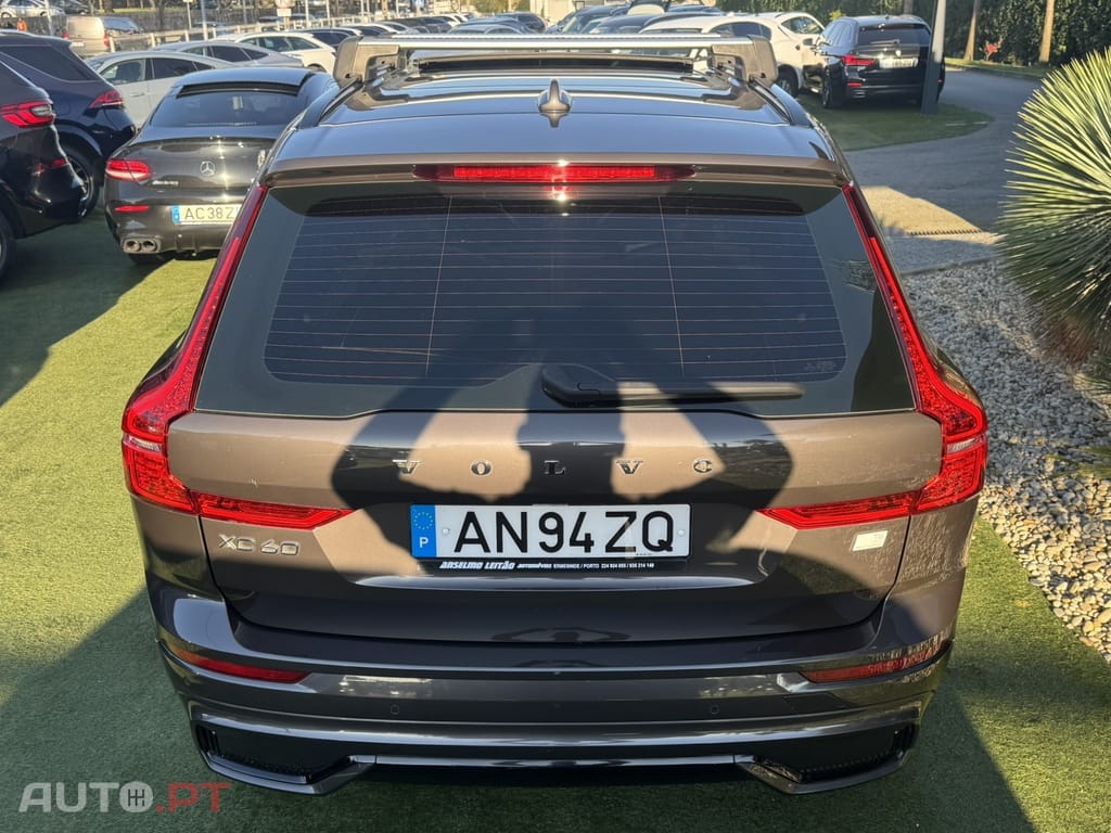Volvo XC60 2.0 T6 PHEV R-Design AWD