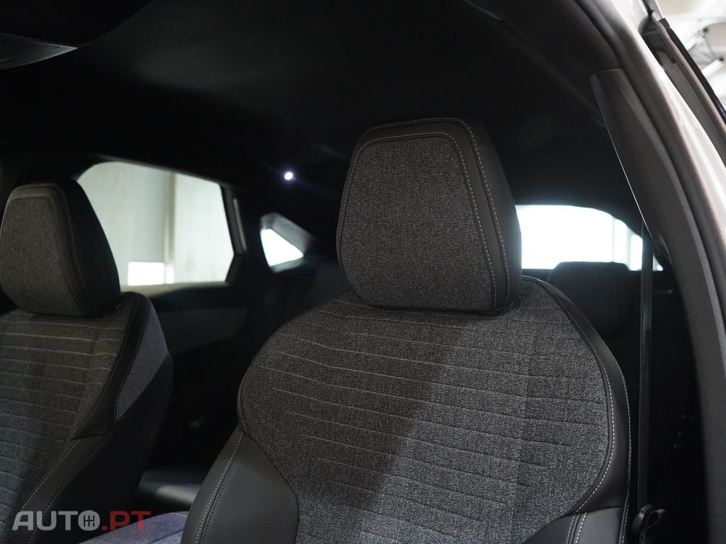 Peugeot 3008 1.2 Hybrid Allure e-DCS6