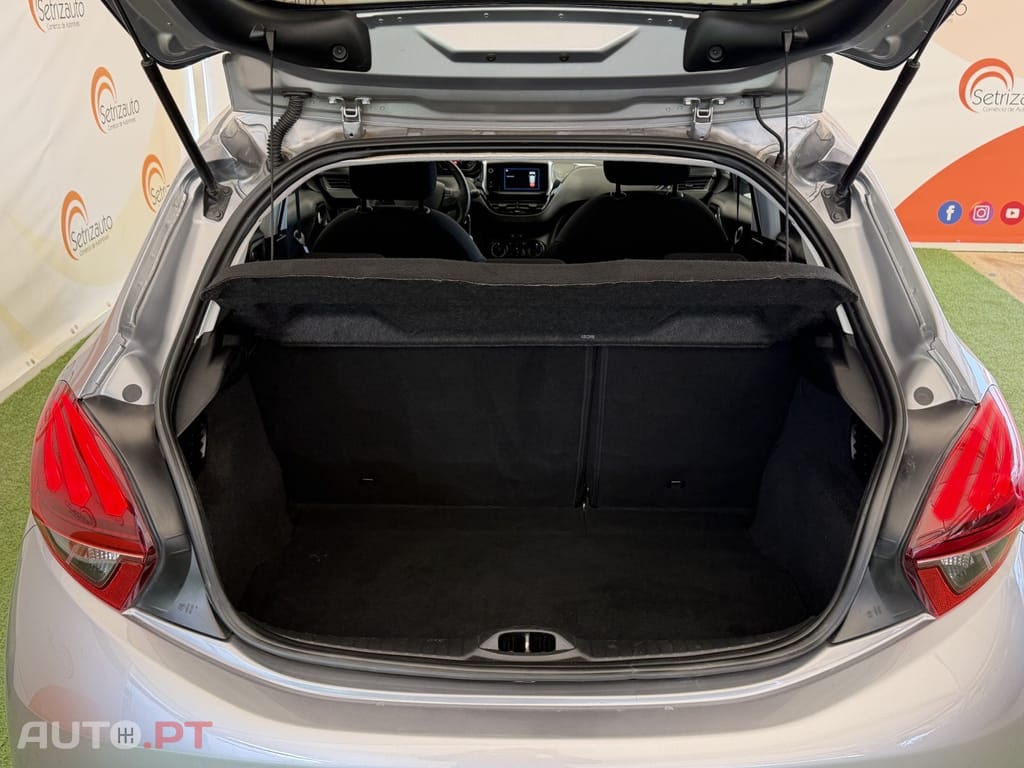 Peugeot 208 1.2 PureTech Signature